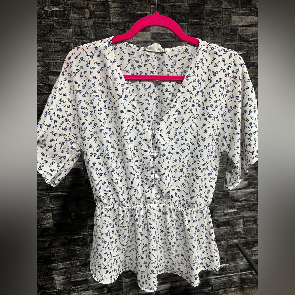 Floral Button-Down Blouse 🦋